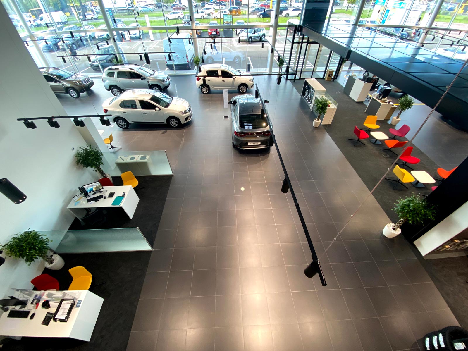 Проєкт з будівництва дилерського центру Renault Winner Obolon